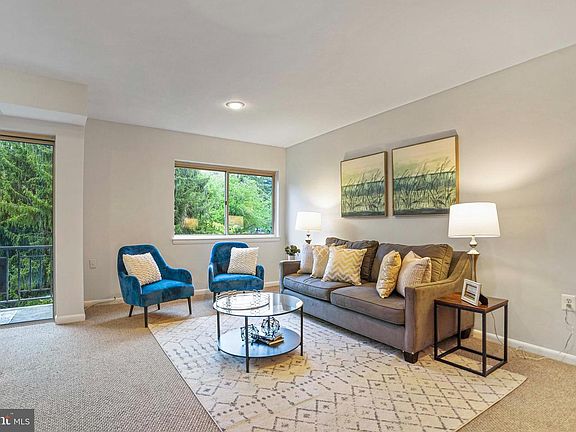 5th image of 5202 Crossfield Ct #127