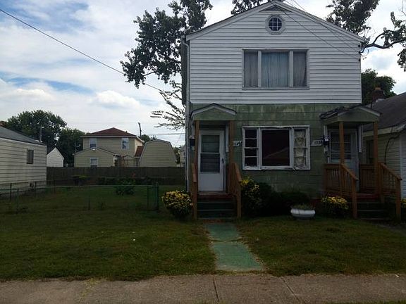 Front with yard view