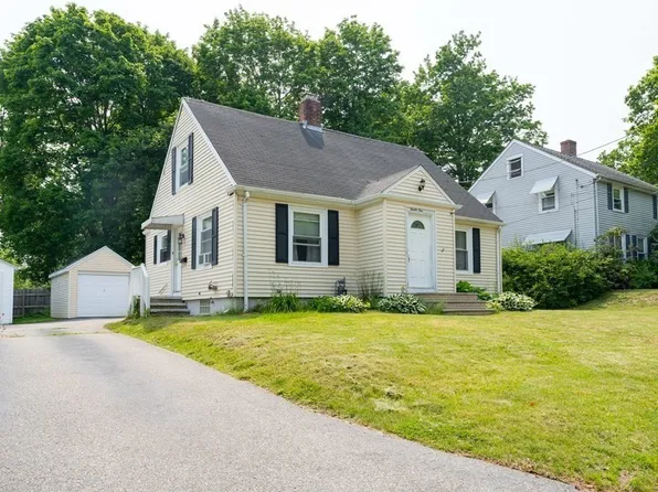 91 Sanford Ave, Somerset, MA 02726