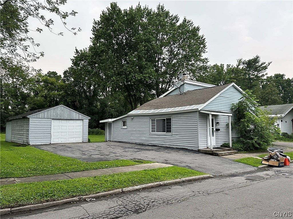 961 Hazelhurst Ave, Utica, NY 13502 MLS S1490722 Zillow