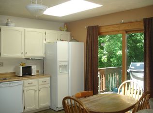 517 N Cushing Park Rd, Delafield, WI 53018