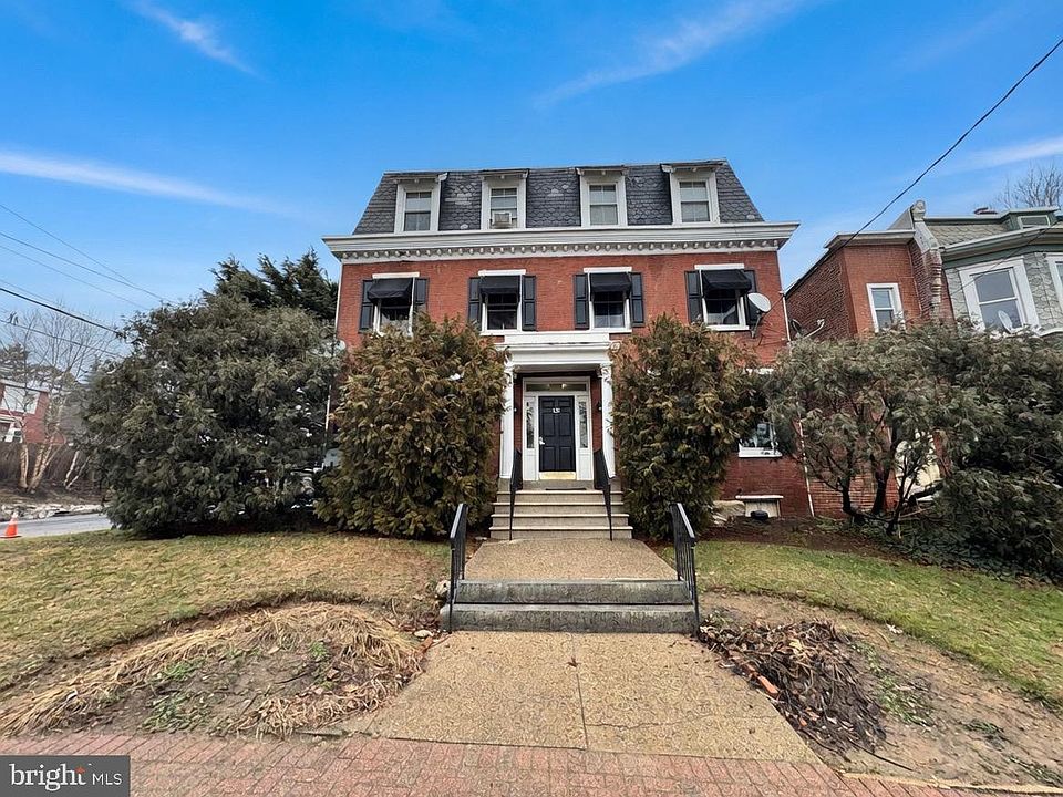 1st image of 131 W 18th St