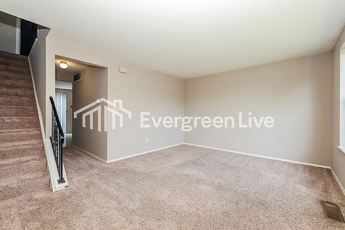 2 bed, 1.5 bath, 1094 sqft, $995 — Photo 3