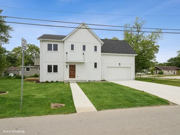 145 Elmwood Ave, Wood Dale, IL 60191