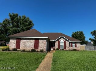 490 Glenwood Cv, Byram, MS 39272