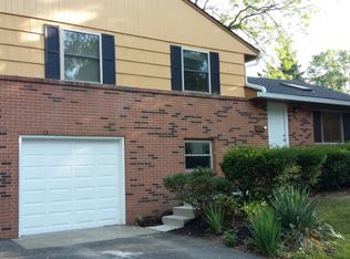 885 Caniff Rd, Columbus, OH 43221