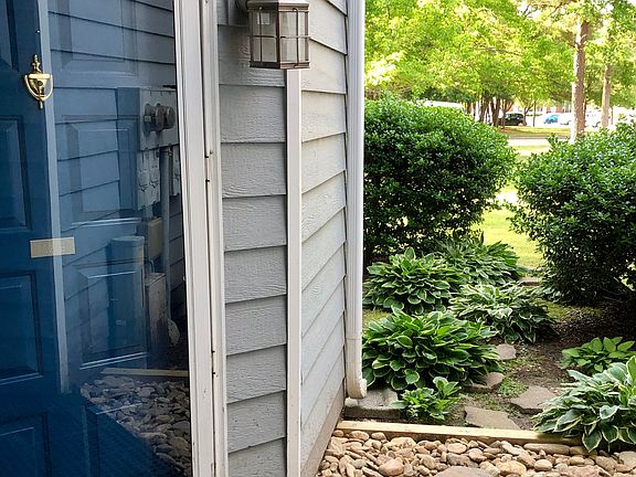 3rd image of 102 B Breezewood Dr