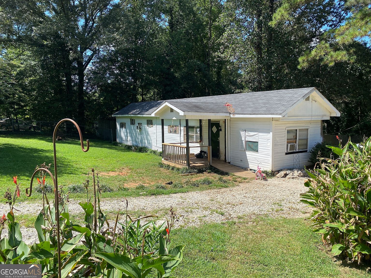2025 Dogwood Dell, Loganville, GA 30052 MLS 10351461 Zillow
