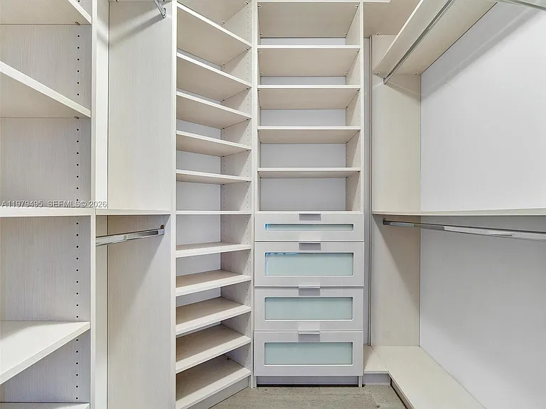 88 SW 7th St #2709 — Photo 36