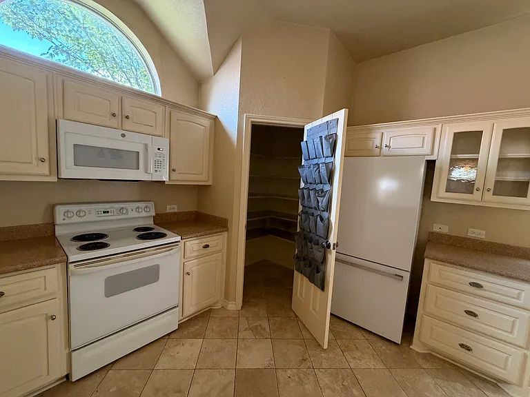 2905 Nandina St — Photo 11