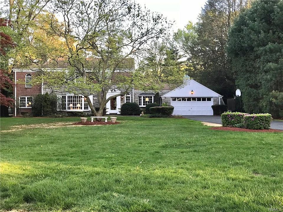 1st image of 46 Woodland Dr
