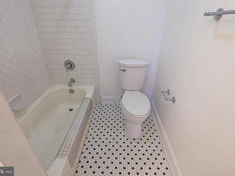 127 N Patterson Park Ave #1 — Photo 44
