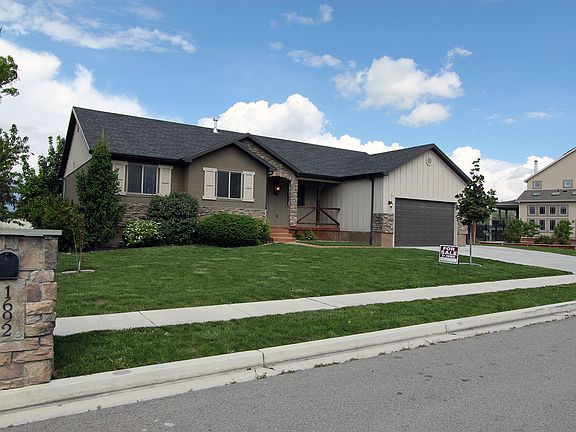 2nd image of 1692 S Country Ln