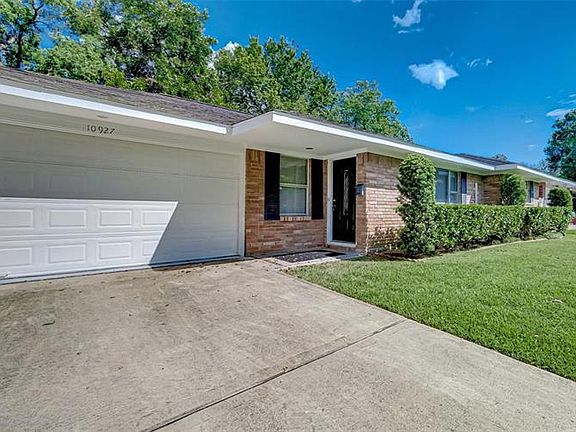 2nd image of 10927 Oasis Dr