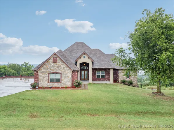 6531 S Ridgeview Rd, Owasso, OK 74055