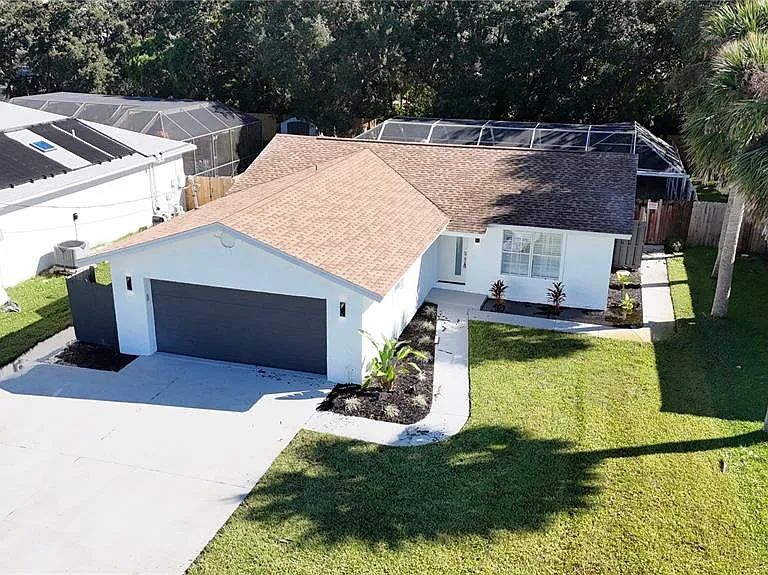 2261 S Flagler Ave — Photo 14