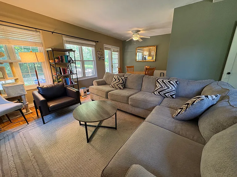 1416 Martha Custis Dr — Photo 2