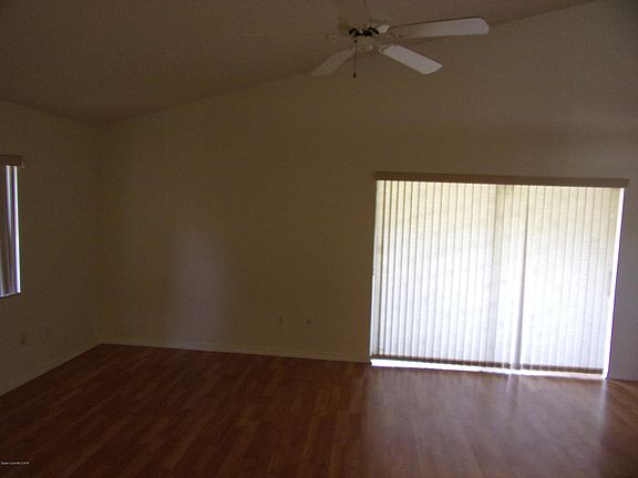 5th image of 1304 Cypress Bend Cir
