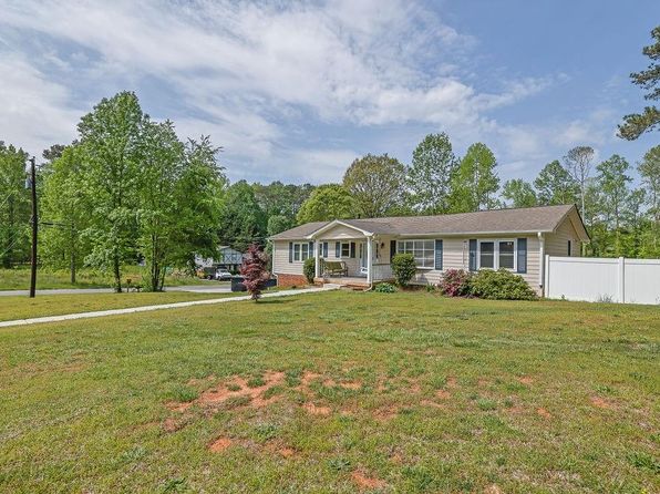 5185 Twin Oak Dr NE, Woodstock, GA 30188