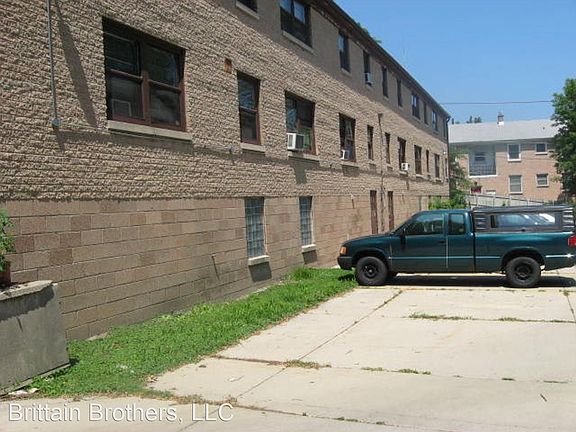2nd image of 3400 N Gordon Pl #2