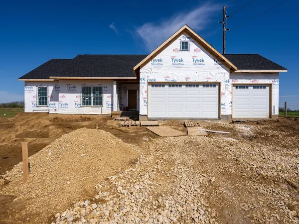 7001 Black Oak Dr, Bettendorf, IA 52722