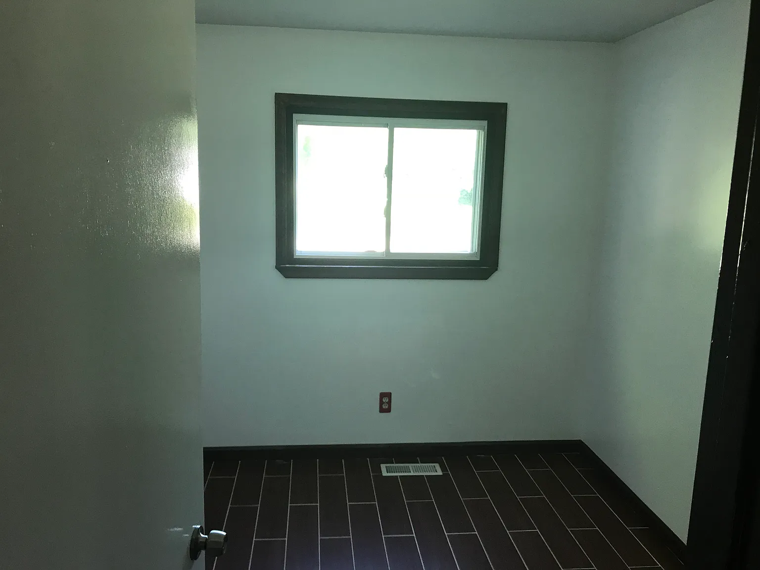 2050 Bomber Ave photo 1