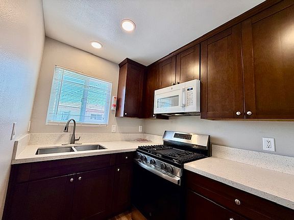 4th image of 4389 42nd St #B