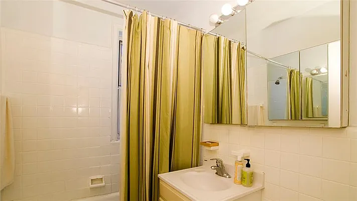 Sold by Fenwick Keats Real Estate | media 6