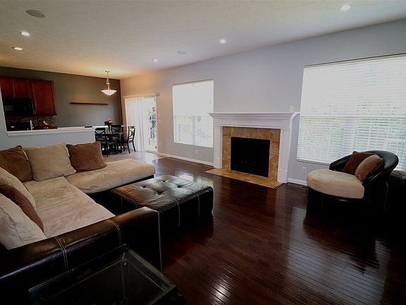 3rd image of 6359 Stonemill Dr