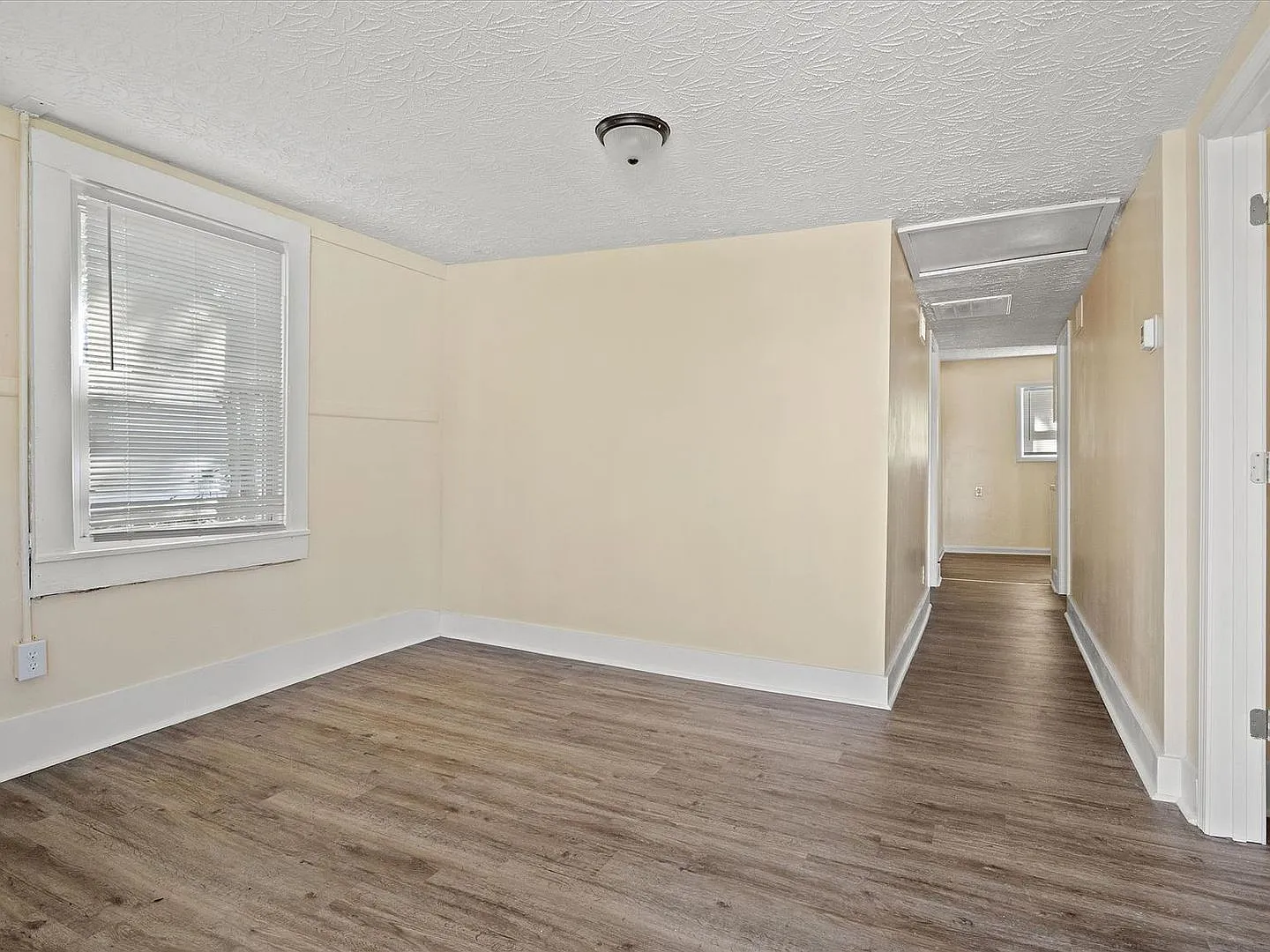 150 Cook Ave — Photo 3