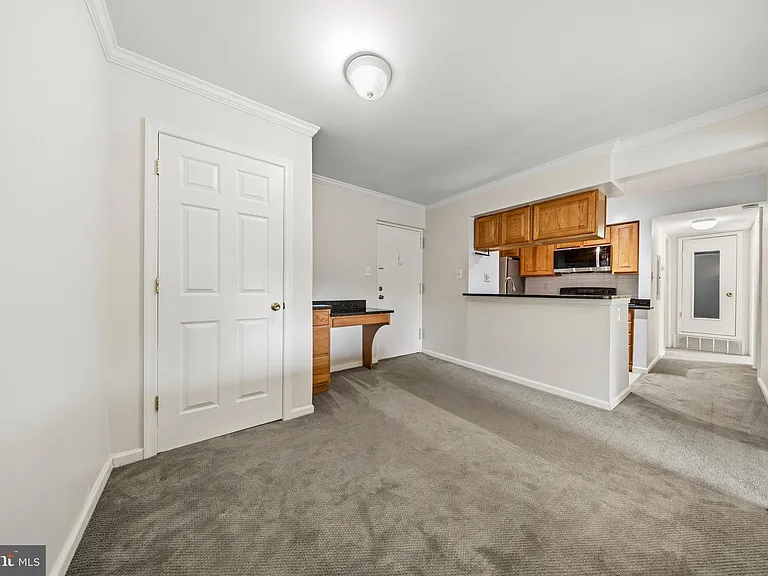 8511 Barrington Ct #S — Photo 9