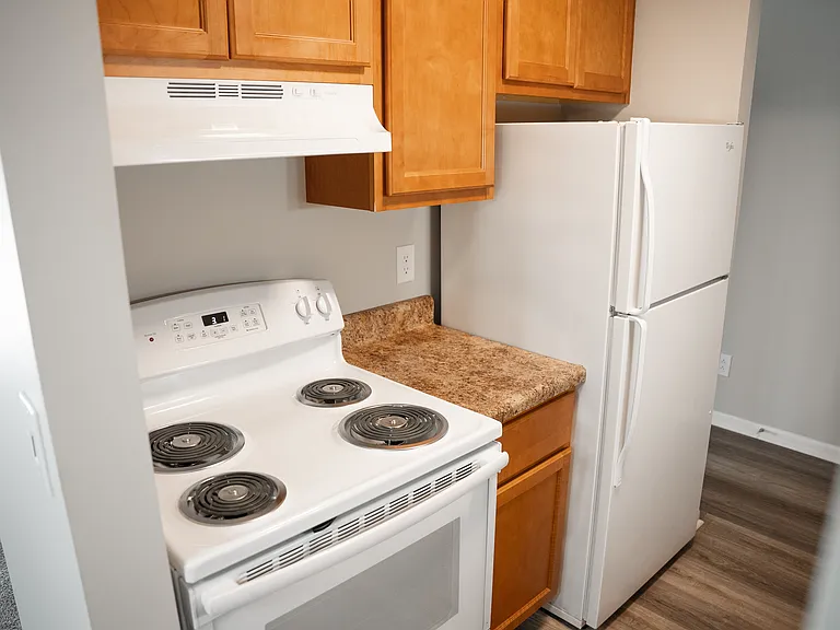 Woodland Apartments — Photo 10