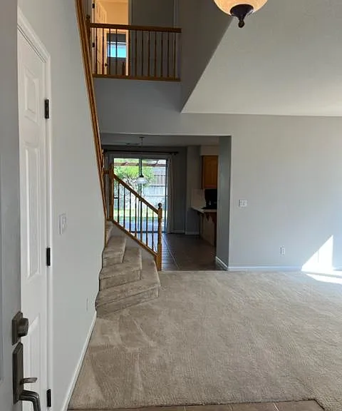 729 Wynyard Cir — Photo 4