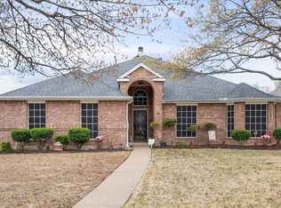 2501 Thoroughbred Ln, Mansfield, TX 76063