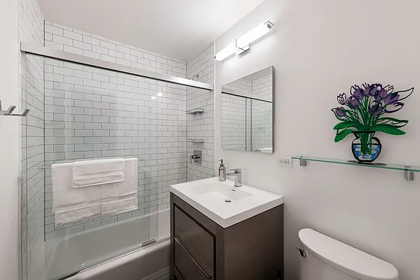 Sold by Nest Seekers International | media 5