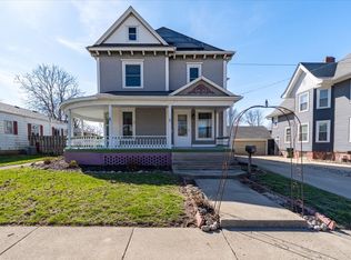 709 N Center St, Clinton, IL 61727