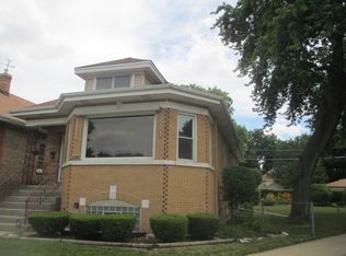 7822 W Oakleaf Ave, Elmwood Park, IL