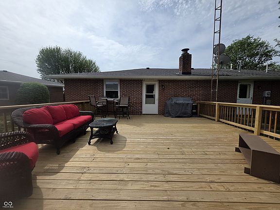 4th image of 912 E Hendricks St