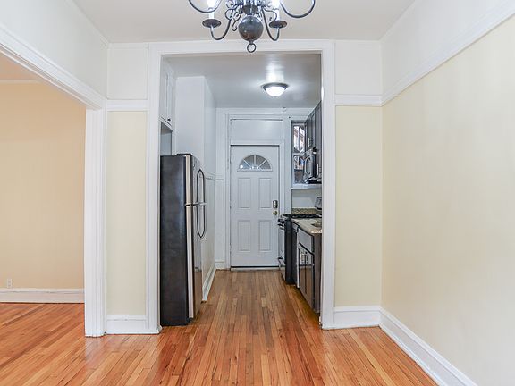 4th image of 1329 W Touhy Ave APT 2S