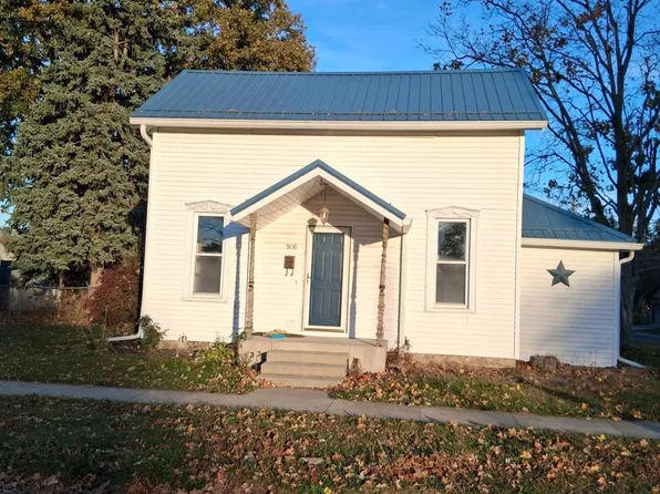 906 S Cedar St, Auburn, IN 46706