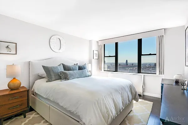 Sold by Anchor Associates | media 14