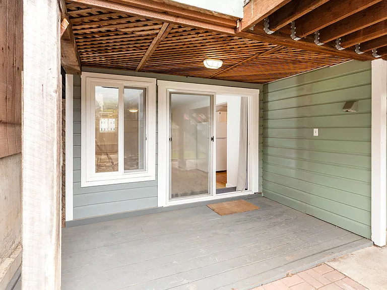 1340 42nd Ave — Photo 30