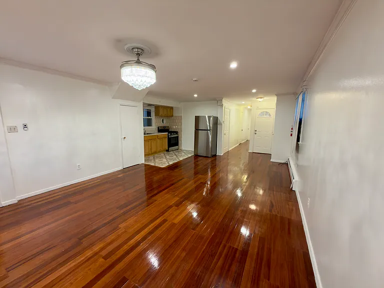 215 Seaview Ave #1 — Photo 1