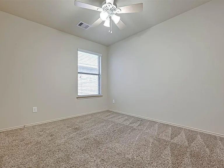 1415 Rodeo Cattle Ln — Photo 17