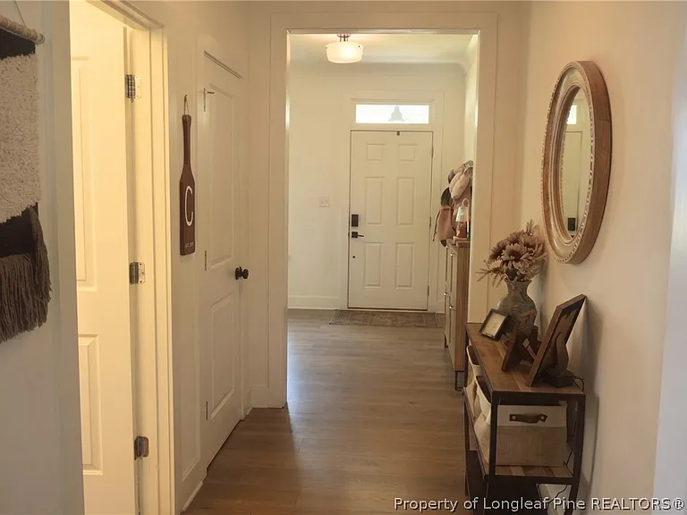 486 Falls Creek Dr — Photo 4