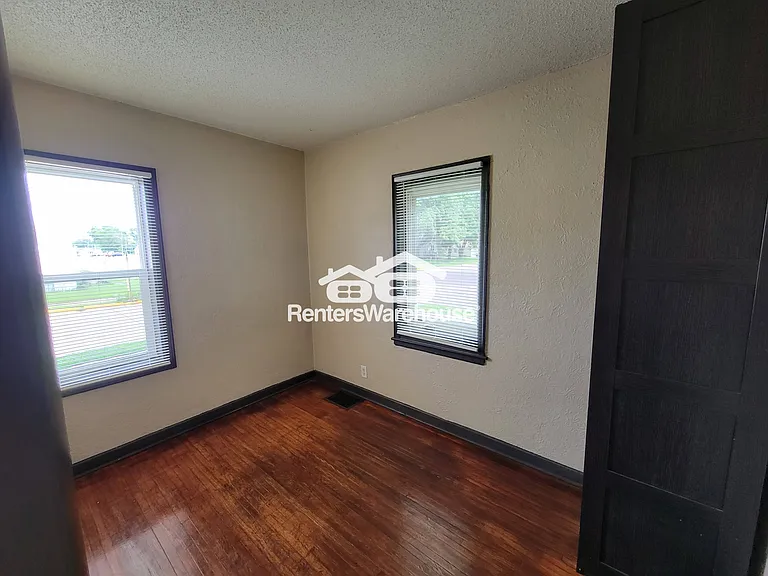 401 N Dewey St — Photo 7