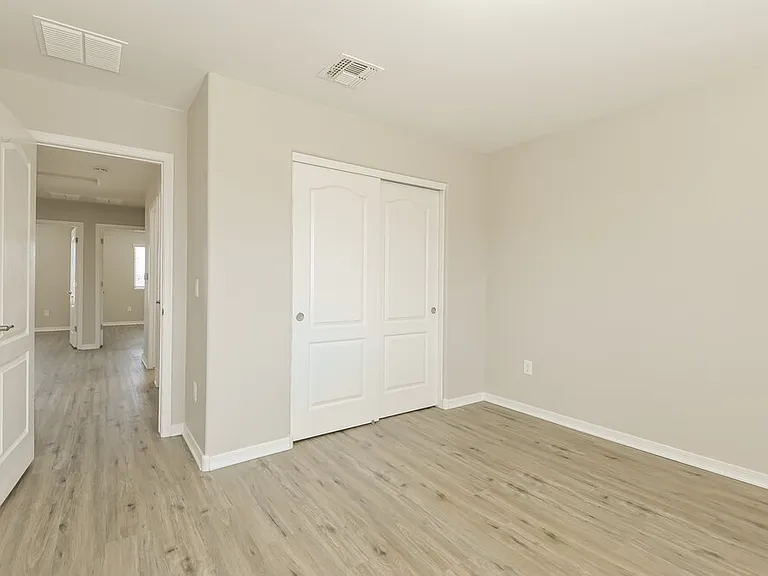 8237 W Kittiwake Ln — Photo 14