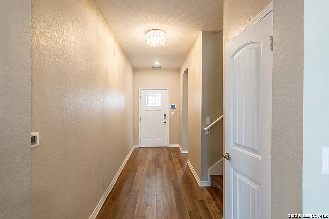 5526 Castle Brook Dr — Photo 5