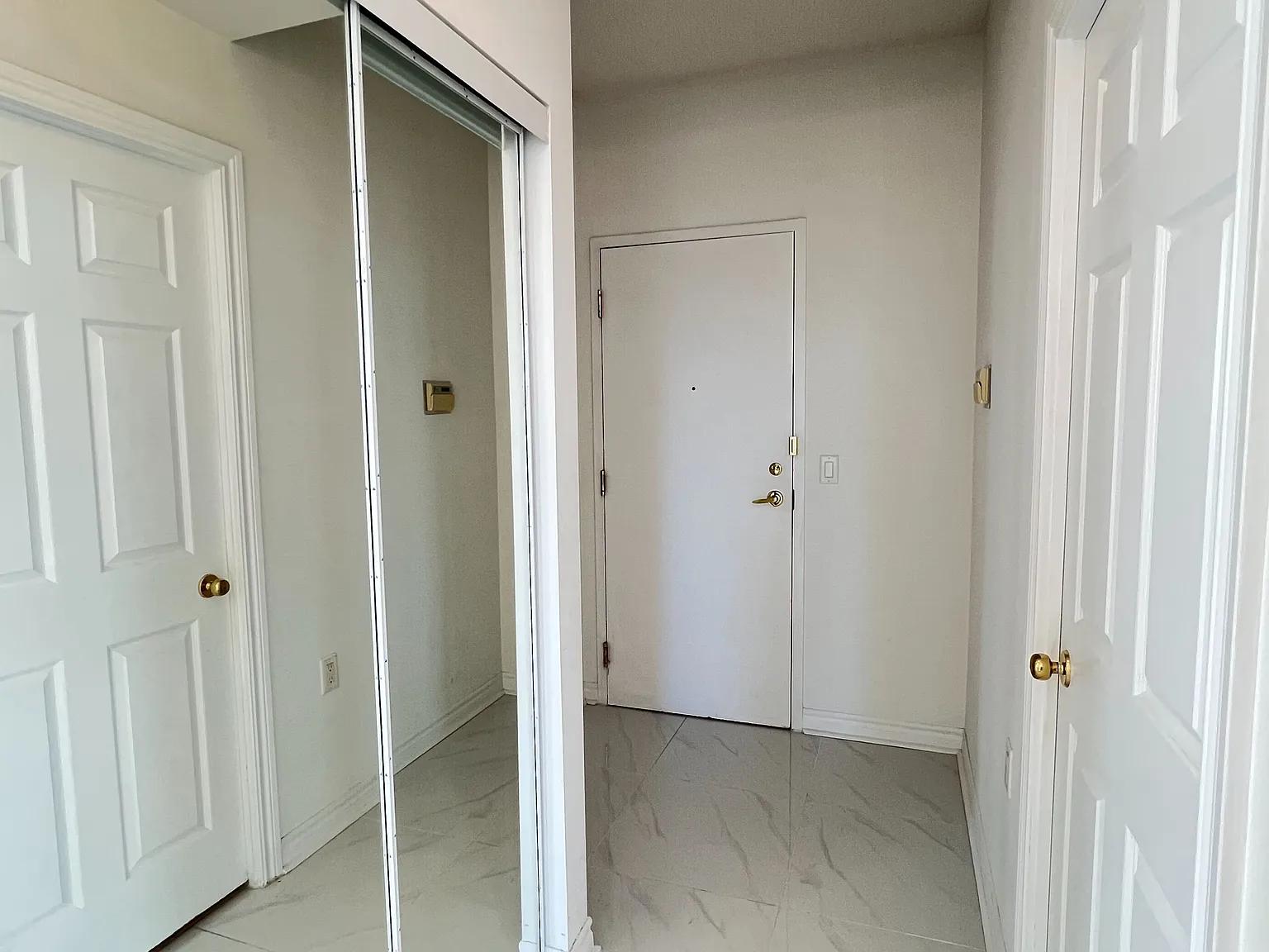 3 bed, $2,850 — Photo 1