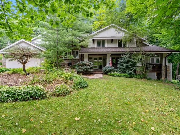 5490 Ridgewood Cv, Mound, MN 55364